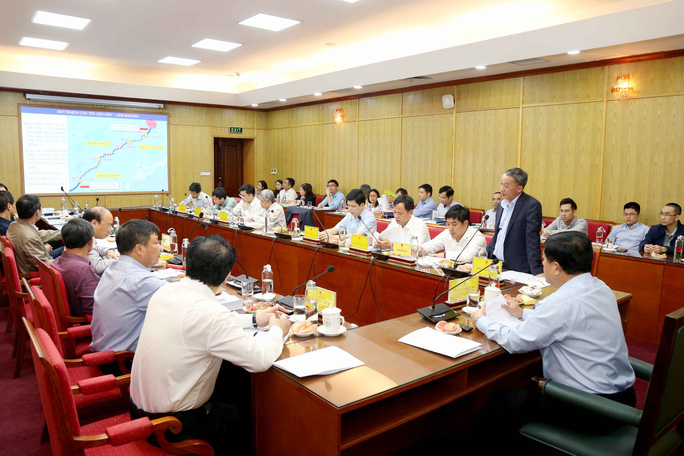 Cuộc họp Hội đồng thẩm định báo cáo nghiên cứu tiền khả thi dự án Tân Phú - Bảo Lộc